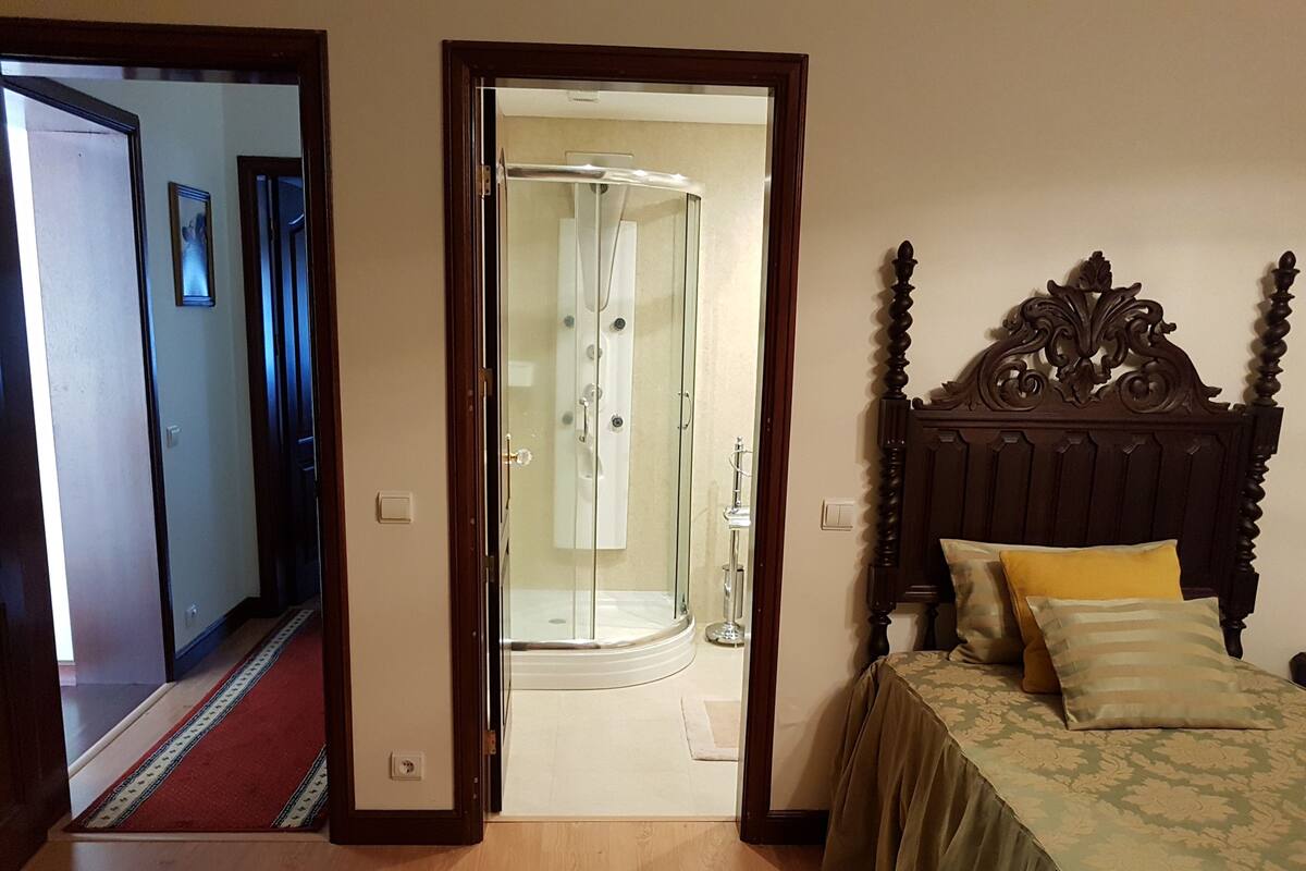 Family Room, Private Bathroom | Minibar, desk, blackout drapes, soundproofing