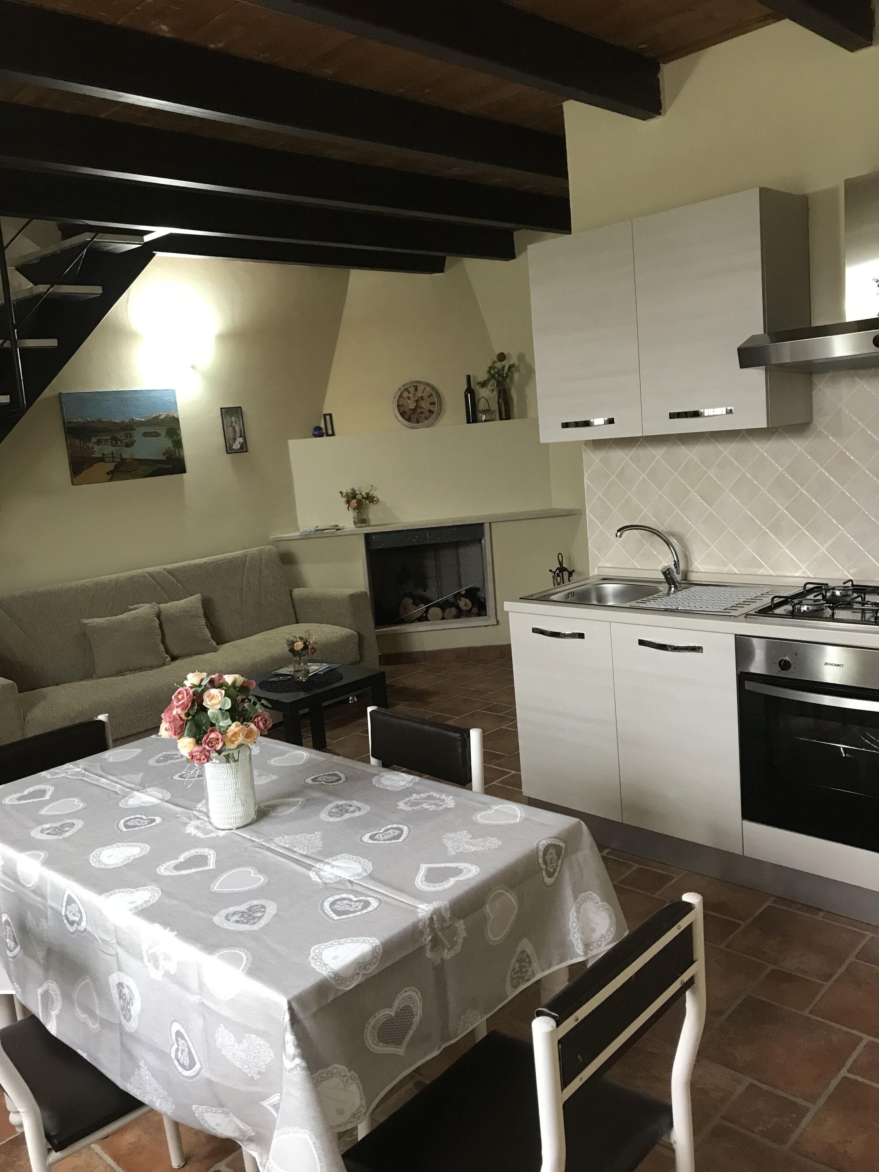 Chalet Miramonti sleeps 6, heated swimming pool, soccer field, games