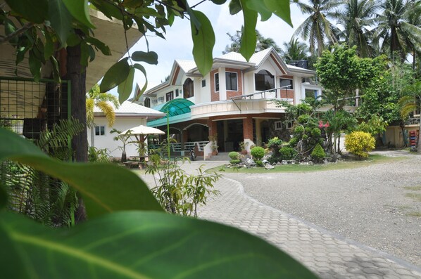 Fachada da propriedade