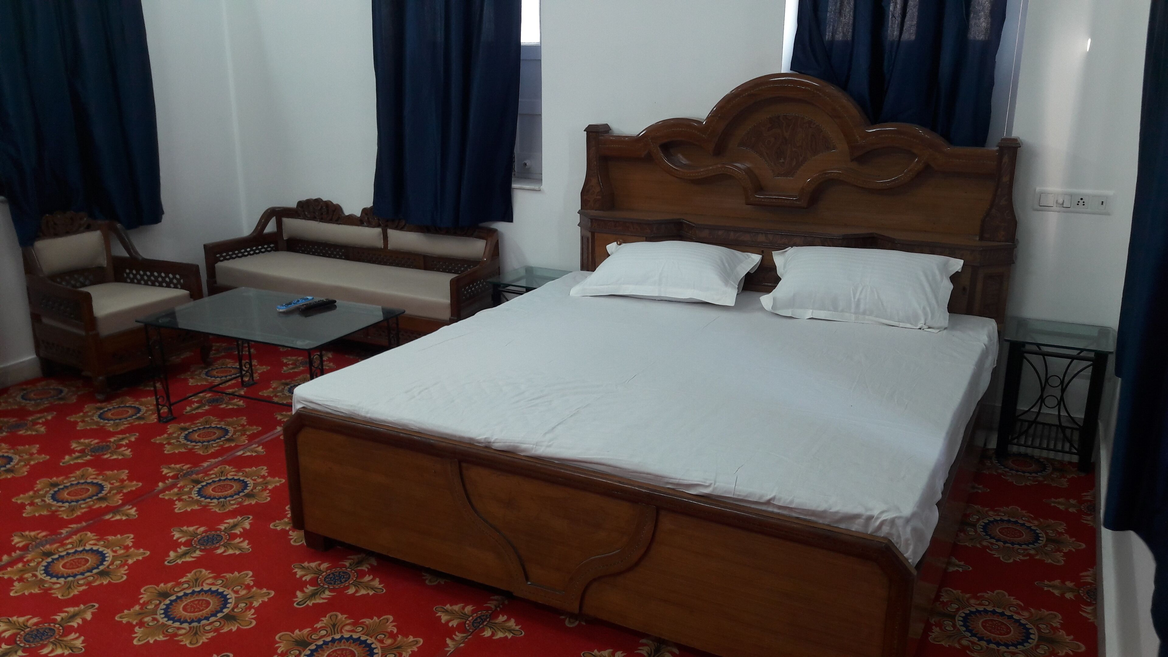 Guest house is very close to world renowned Mehrangarh Fort