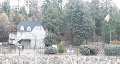 Heart of Lake Arrowhead