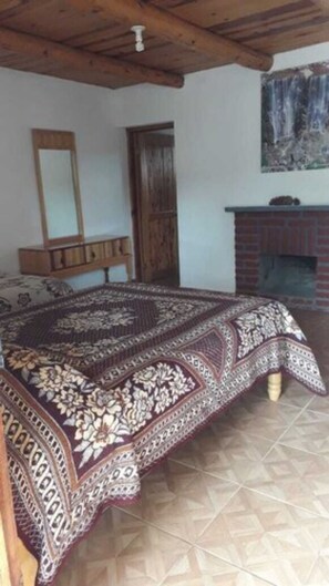 Room - Hotel Entronque Barrancas (Urique)