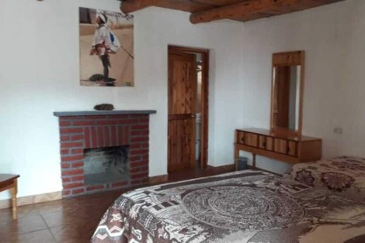 Standard Room | Free WiFi, bed sheets