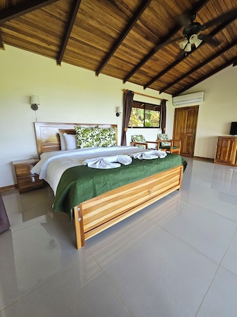 Caja de seguridad en la habitación, cortinas blackout y wifi gratis