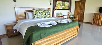 Drake Bay Greenleaf