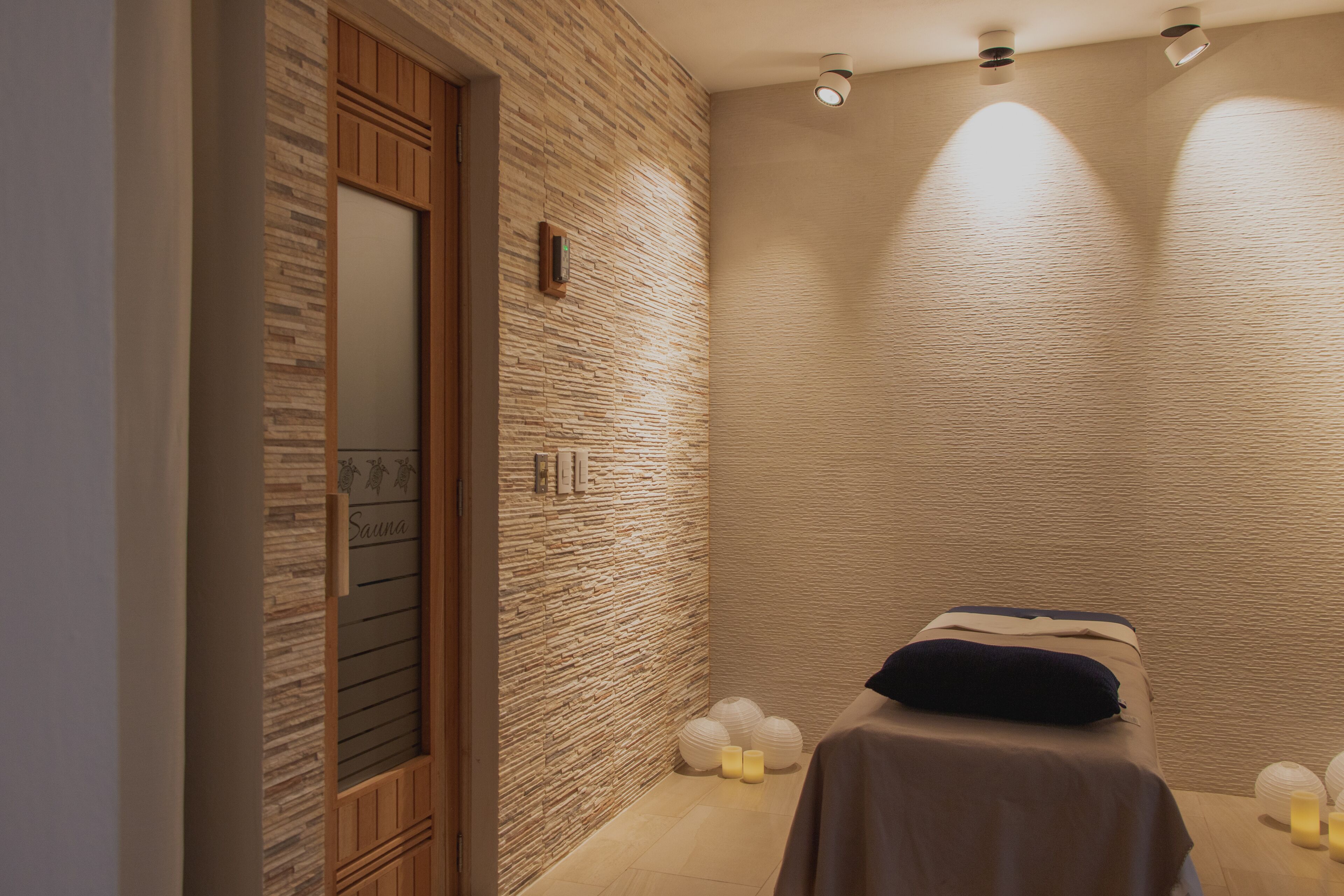 Couples treatment room(s), sauna, Swedish massages