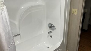 シャワー付き浴槽、タオル