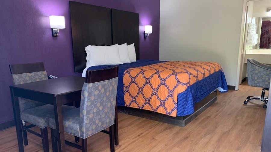 Relax Inn & Suites