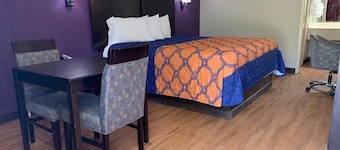 Relax Inn & Suites