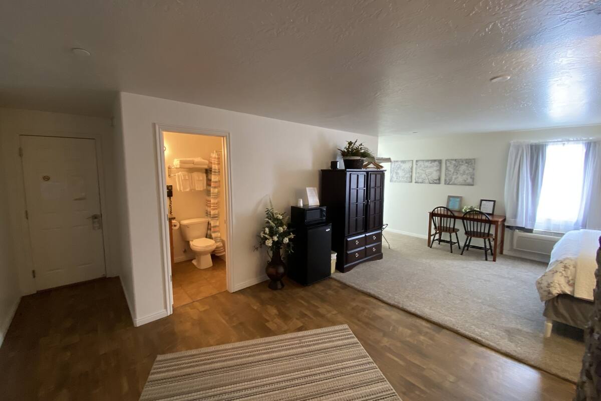 honeymoon studio suite, non smoking, garden view | memory-foam beds, blackout curtains, iron/ironing board, free wifi