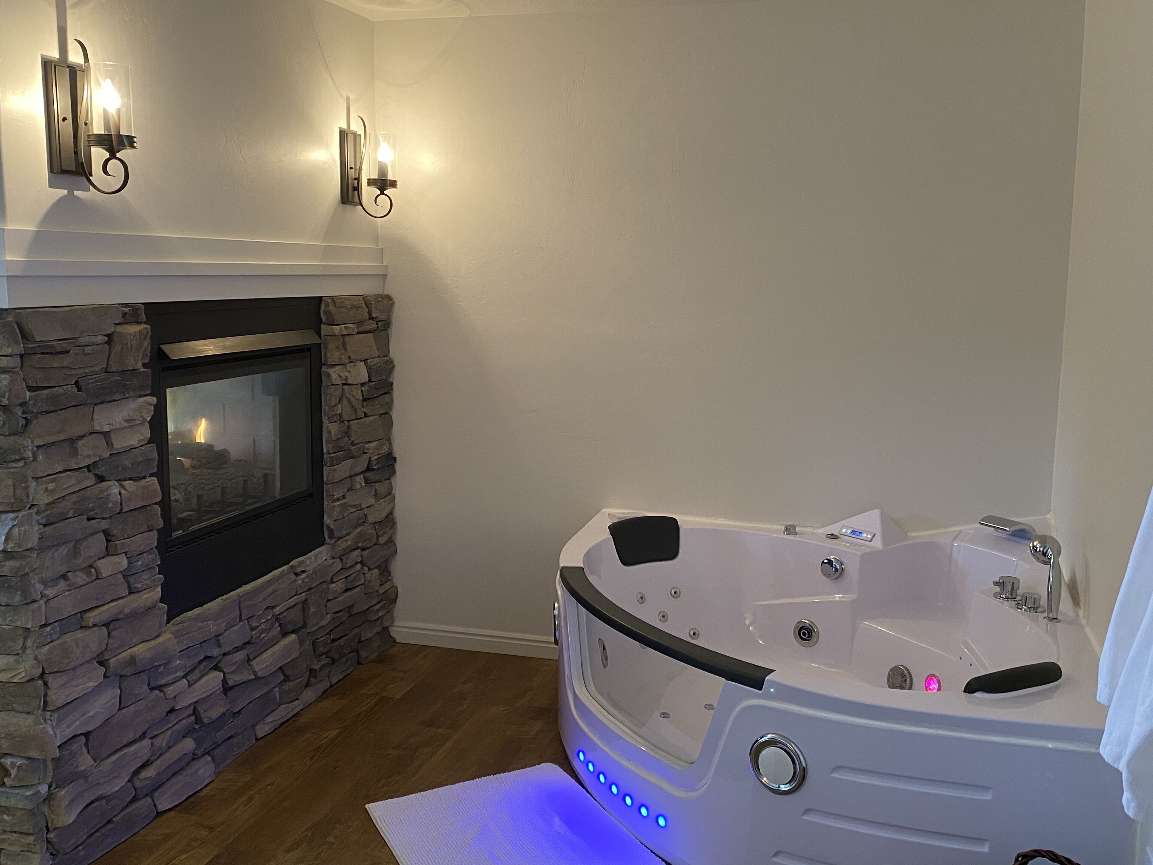 ハネムーン スタジオスイート 禁煙 ガーデンビュー | 低反発ベッド、遮光カーテン、アイロン / アイロン台、WiFi (無料)