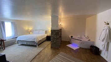 Honeymoon Studio Suite, Non Smoking, Garden View | Memory foam beds, blackout drapes, iron/ironing board, free WiFi