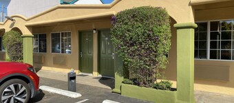 Holiday Motel
