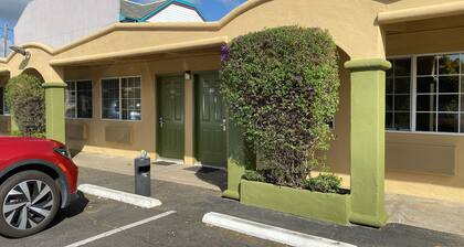 Holiday Motel