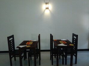 Restaurant - Queens Airport Residence (Negombo)