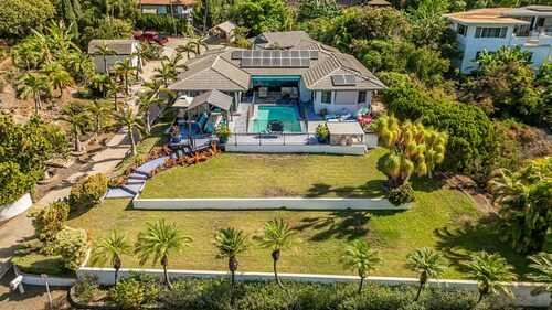 Wailea Luxurious Tropical Home w/ Heated Pool, 5min to Wailea Beach, Mini Split