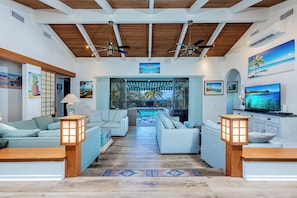 Interior - Wailea Luxurious Tropical Home w/ Heated Pool, 5min to Wailea Beach, Mini Split (Kihei)