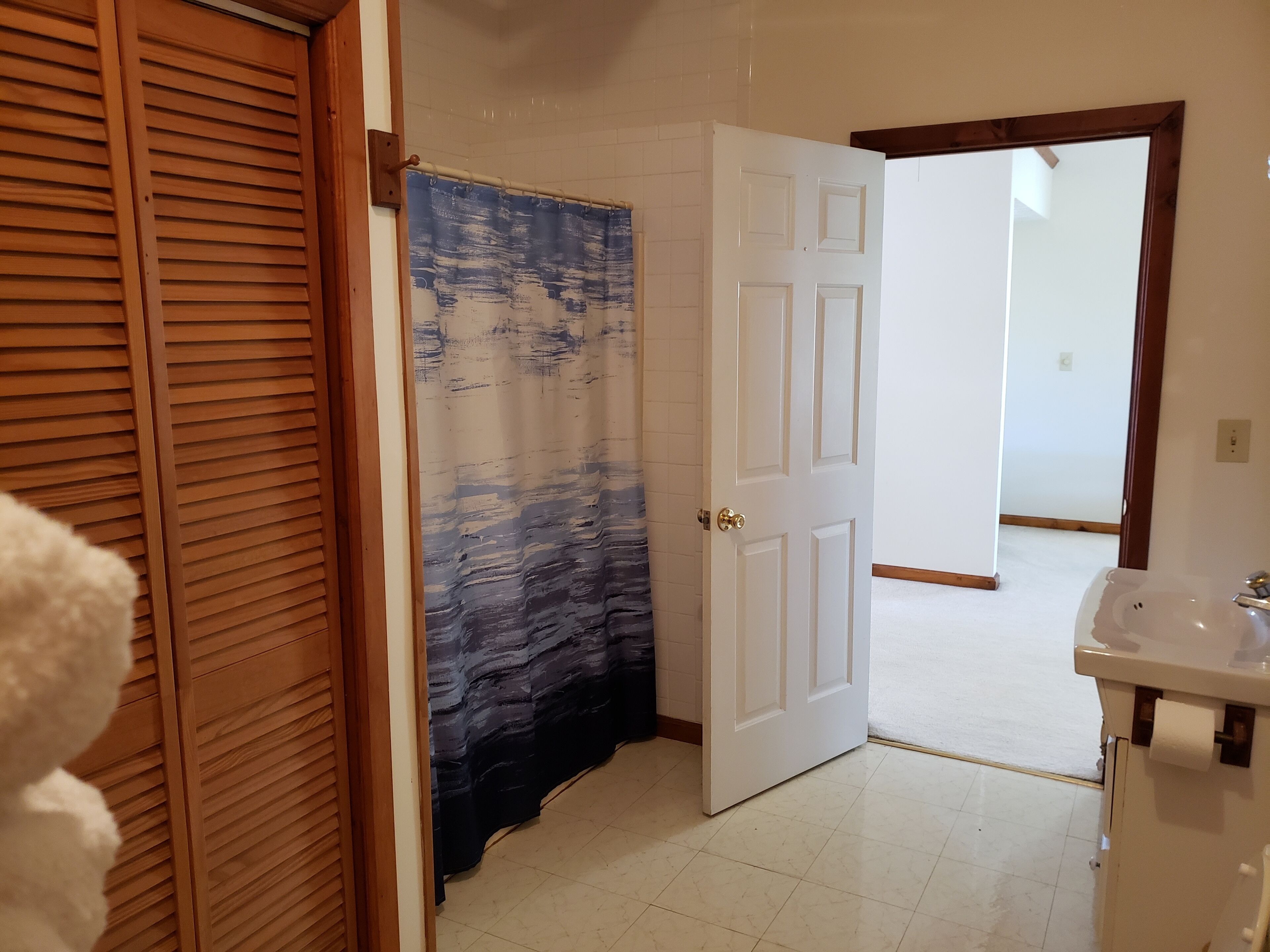 Private apt approx 20 from Sabraton/Morgantown & 30 mins from Stadium/ Evansdale