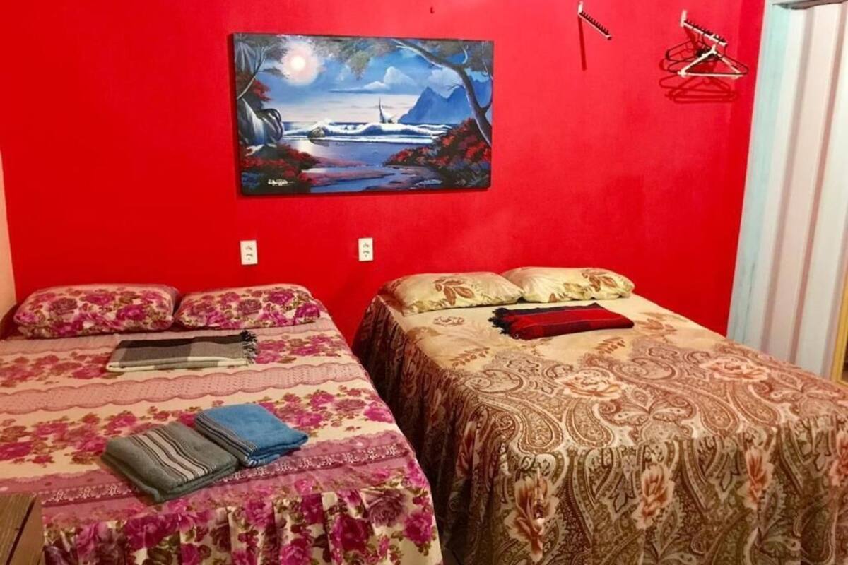 Minibar, free WiFi, bed sheets