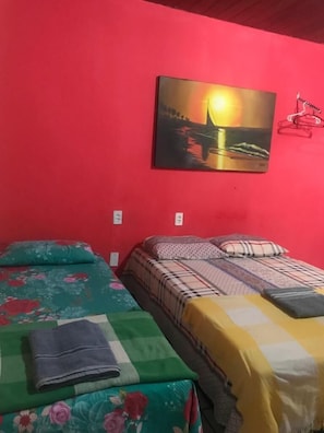 Minibar, free WiFi, bed sheets