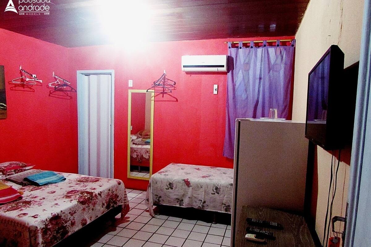 Minibar, free WiFi, bed sheets