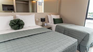 Triple Room | Minibar, in-room safe, laptop workspace, free WiFi