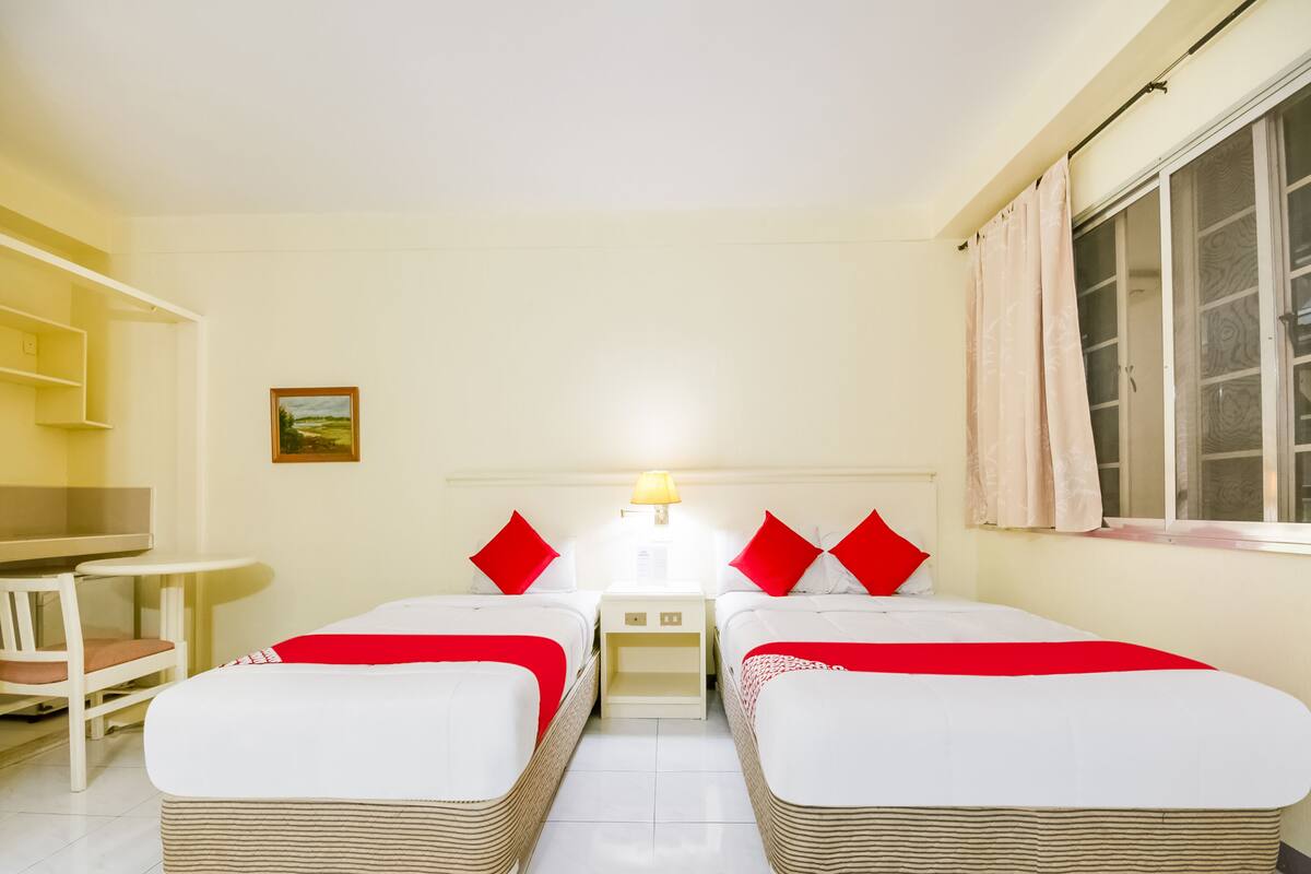 Free WiFi, bed sheets