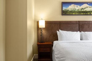 2 Schlafzimmer, Zimmersafe, Schreibtisch, Bügeleisen/Bügelbrett