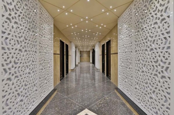 Lobby - Hotel Centre Point (Mundra)