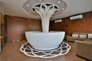 Reception - Hotel Centre Point (Mundra)