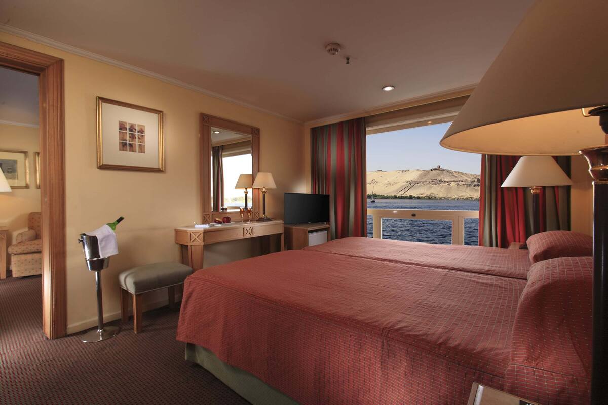 Premium bedding, minibar, in-room safe, blackout curtains