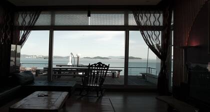 Namhae Ara Club Pension