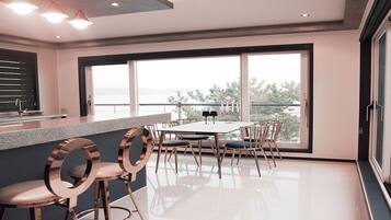 VIP | In-room dining