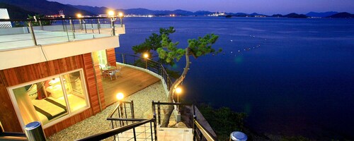 Namhae Ara Club Pension