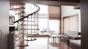 Flat-screen TV - Namhae Ara Club Pension (Namhae)