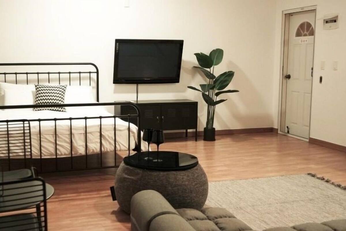 Room (Ever Rose) | WiFi (free)