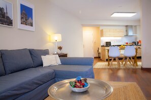 TV - Apartment next to Las Tendillas with garage (Córdoba)