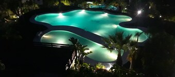 Luxury Marbella 2 Bed Apartment in Los Flamingos With Relaxing Panoramic Views