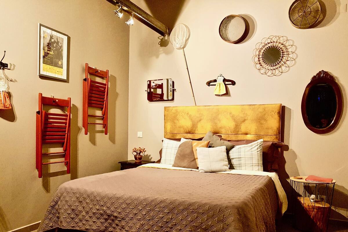1 chambre, décoration personnalisée, ameublement personnalisé, bureau