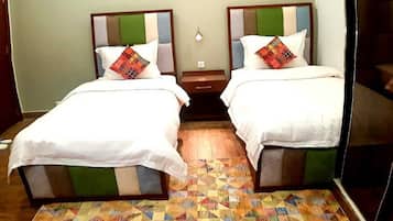 Comfort Apartment | 2 bedrooms, premium bedding, down duvets, Select Comfort beds