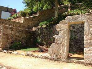 Property grounds - Casa da Pedreira (Paredes de Coura)