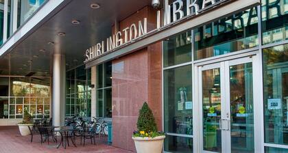 Charming Arlington Townhouse with Garage