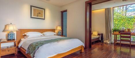 Premium bedding, down duvets, minibar, in-room safe