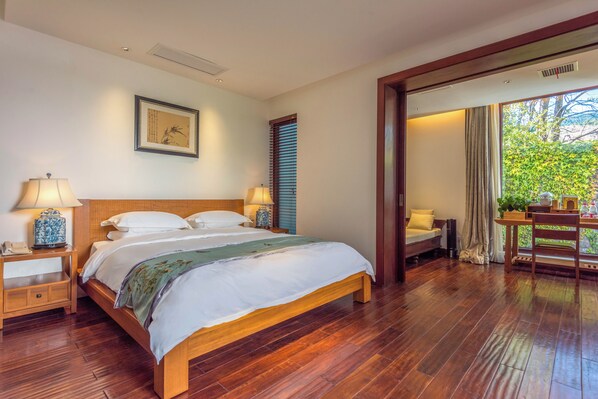 Premium bedding, down duvets, minibar, in-room safe