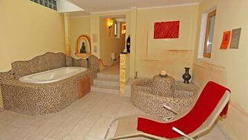 Sauna, bain à remous, hammam