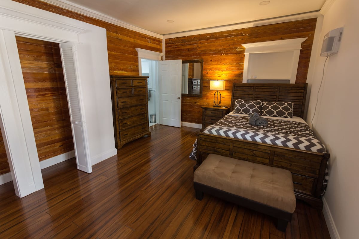 Condo de lujo | 1 habitación, sábanas de algodón egipcio y ropa de cama de alta calidad