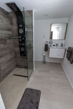 Bathroom - Bayview house (Key West)