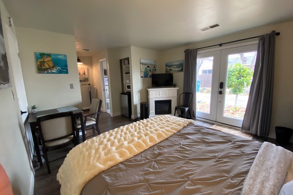 1 quarto, escrivaninha, ferros/tábuas de passar roupa, Wi-Fi de cortesia