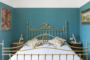 Family Room, City View | Premium bedding, down comforters, individually decorated - A Casa di Nina Guest House (Naples)