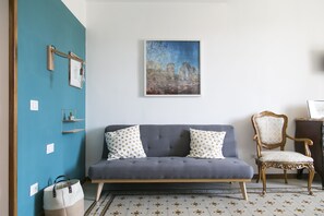 Family Room, City View | Room amenity - A Casa di Nina Guest House (Naples)